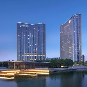 Pullman Wuxi New Lake Hotel Exterior photo