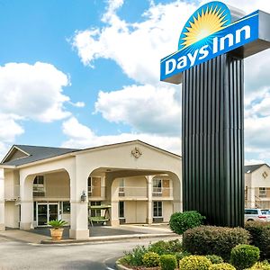 Days Inn By Wyndham Shorter Exterior photo