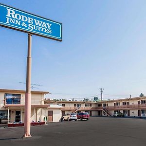 Rodeway Inn & Suites Omak - Okanogan Exterior photo