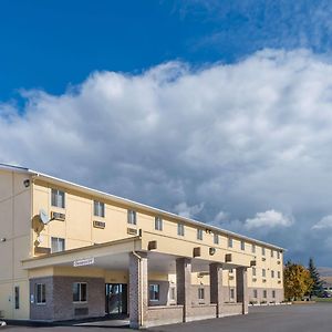 Super 8 By Wyndham Missoula/Reserve St. Motel Exterior photo