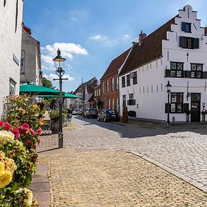 Blumenhaus-Apartment Friedrichstadt Exterior photo