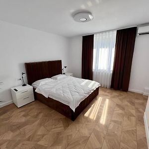 Ancodirect Apartments Radauţi Exterior photo