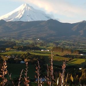 House On The Hill Bed & Breakfast New Plymouth Exterior photo