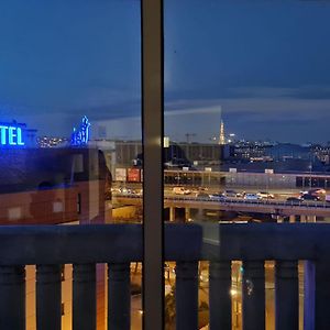 Appartement Avec Vue Sur La Tour Eiifel Issy-les-Moulineaux Exterior photo