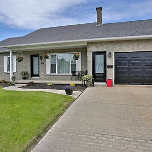 Gite La Nuitee Bed & Breakfast Coaticook Exterior photo