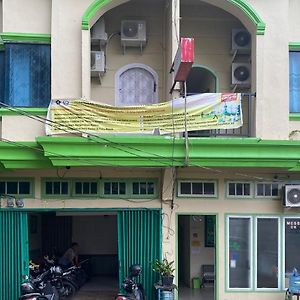 CK Homestay Syariah near Lippo Plaza Jambi Paalmerah Exterior photo