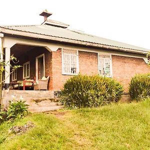 Amajambere Iwacu Community Camp Hotel Kisoro Exterior photo