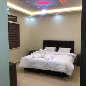 Authentic Boutique Bed & Breakfast Wadi Musa Exterior photo