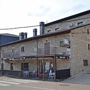 Hotel Rural Val Dos Pigarros Lubian Exterior photo