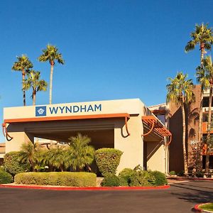 Wyndham Phoenix Airport - Tempe Exterior photo
