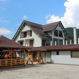 Casa Luca Hotel Viseu de Jos Exterior photo