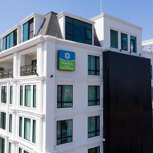 Surestay Hotel By Best Western Vientiane Exterior photo