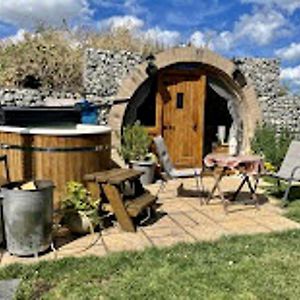 Romantic Escape Luxury Hobbit House With Hot Tub! Apartment Sheerness Exterior photo