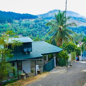 Jayathma Guest Apartment Peradeniya Exterior photo