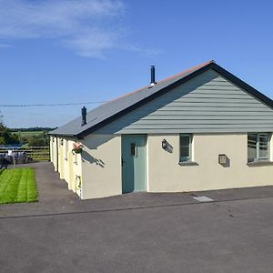 East Croft Barn Villa Halwill Exterior photo