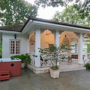 Cosy Cottage - The Inner Temple By Stayvista With Outdoor Jacuzzi, Steps From Mandwa Beach Alibag Exterior photo