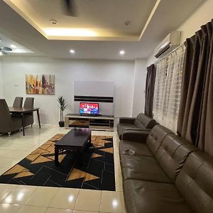 Rumah Murni By Impian Homestay Klia-Salak Tinggi-Nilai Sepang Exterior photo