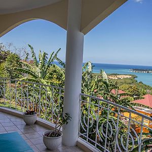 Shallome Ocean View Villa Teluk Montego Exterior photo