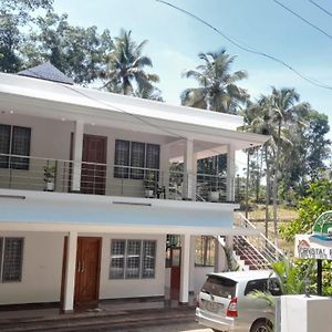 Crystal Riverview Homestay Kuttampuzha Exterior photo