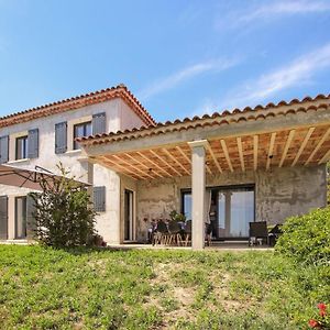 Awesome Home In Caumont Sur Durance With Kitchen Exterior photo