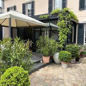 Le Jardin Cathedrale Bed & Breakfast Chartres Exterior photo