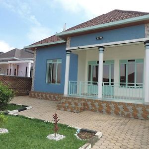 Cabiadahouse Villa Kigali Exterior photo