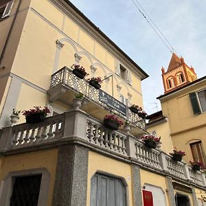 La Terrazza Vercelli Bed & Charme Hotel Exterior photo