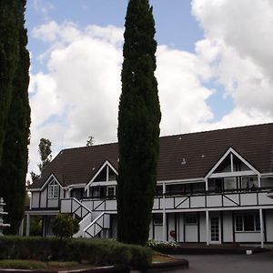 Fantail Lodge Backpackers Katikati Exterior photo