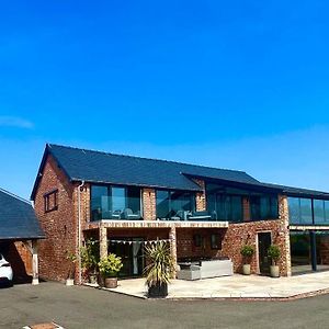 New Converted Barn Apartment Hereford Exterior photo