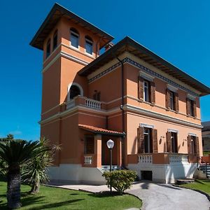 Palazzo Moresco Hotel Santa Marinella Exterior photo