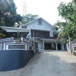 Moody Moon Residential Home Stay Chillithodu Exterior photo