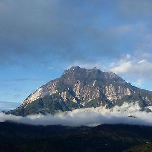 Mak Homstay Downstairs Kundasang Exterior photo