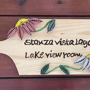 Stanza Con Terrazzo Vista Lago - Lakeholiday It Hotel Castel di Tora Exterior photo