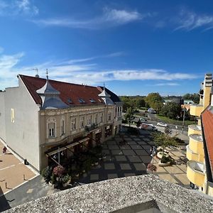 Orange Apartman Apartment Kaposvar Exterior photo