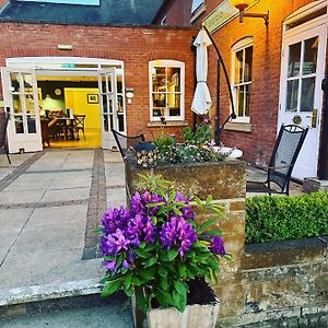 The Limes Hotel Stratford-upon-Avon Exterior photo