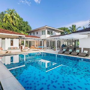 Hamptons Charm By Stayvista Luxury 5Br With Pool, Lawn & Table Tennis Alibag Exterior photo