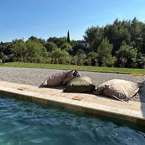 Villa Avec Piscine Loft Cabane Nimes Exterior photo