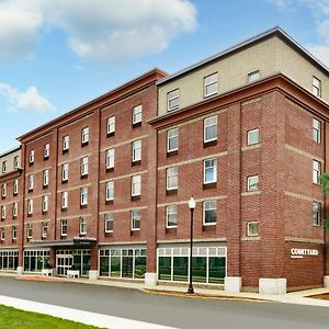 Courtyard Keene Downtown Hotel Exterior photo