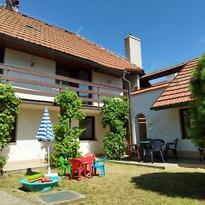 Chata Lucie Guest House Roudnice nad Labem Exterior photo