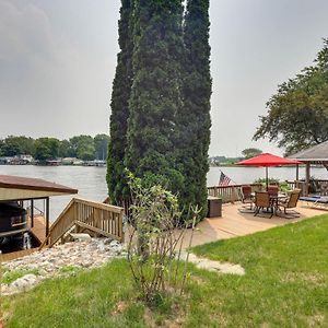 Waterfront Monticello Home With Fire Pit And Deck! Exterior photo