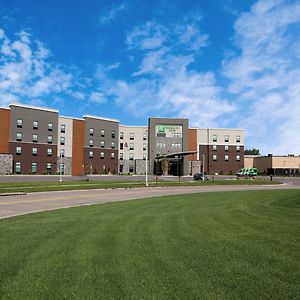 Holiday Inn & Suites Sioux Falls - Airport, An Ihg Hotel Exterior photo