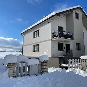 Stylish Apartment Under The Tatras Strba Exterior photo