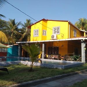 Yellow House San Marcelino San Pedro Masahuat Exterior photo