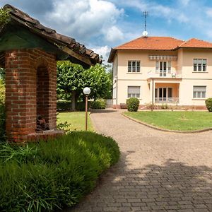 Maison Cecile Appartamento In Villa. Host Marianna Aglie Exterior photo