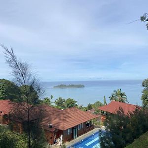 Imelda Resort Taluk Batung Exterior photo