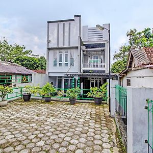 Capital O 92250 Hall & Guesthouse Kowapi Syariah Purwokerto Exterior photo