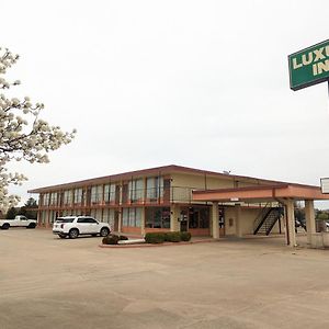 Luxury Inn Mustang Exterior photo