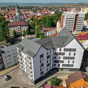 Downtown Apartments Radauţi Exterior photo