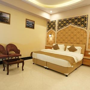 Hotel Sandhuz Residency Faridkot Exterior photo