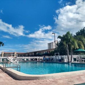 Ocean Landings Resort & Racquet Club Cocoa Beach Exterior photo